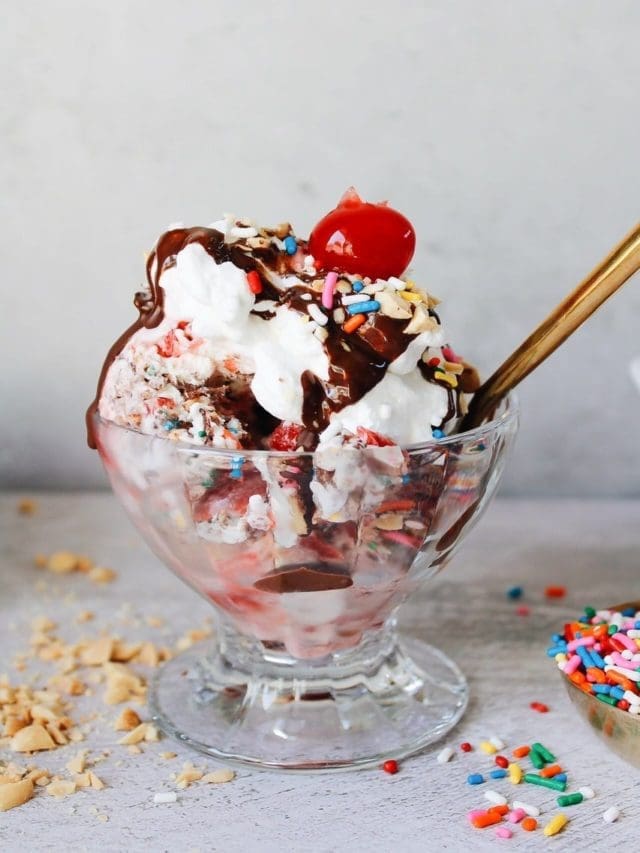 ice cream sundae ice cream in an icecream dish