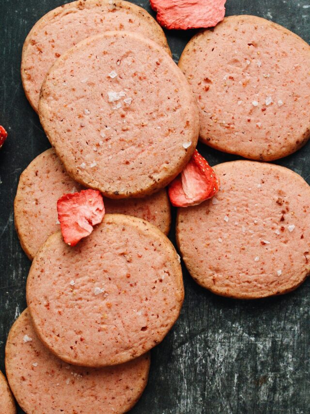 strawberry shortbread cookies with freeze-dried strawberries