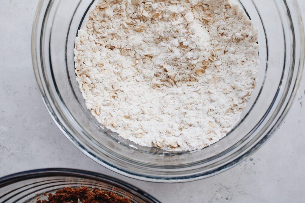 flour, oats, baking soda and salt in a small mixing bowl