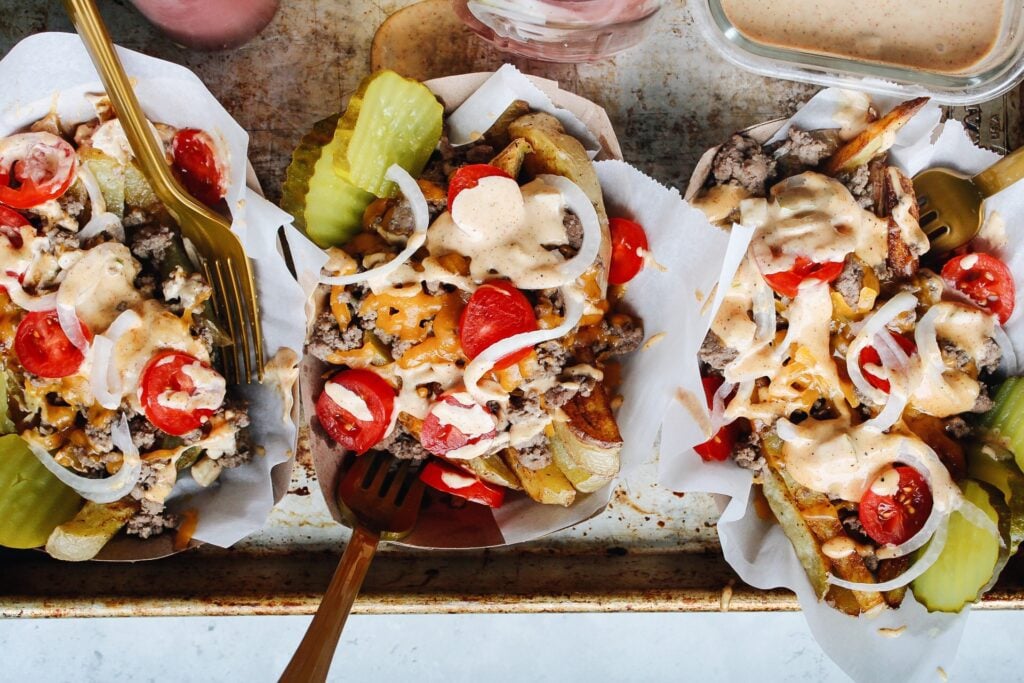 cheese burger fries with toppings